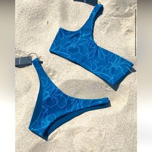 Vaya Island reversible swimsuit